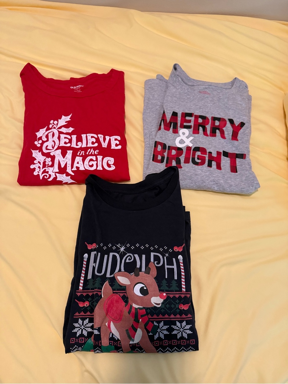 Women’s Holiday Graphic Tee bundle